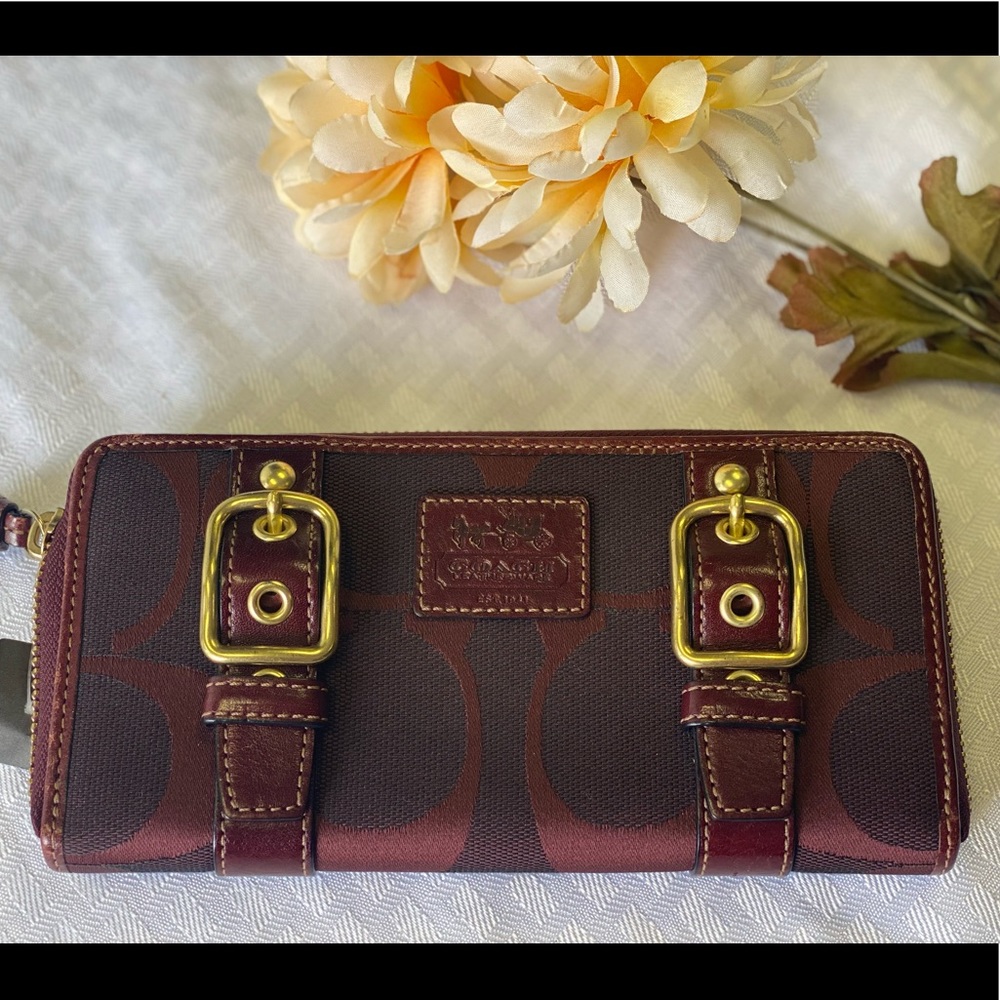 COACH WALLET!